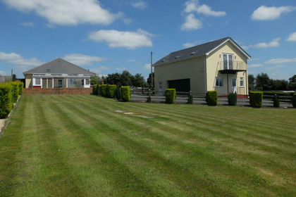 1 acre of House with Land for sale in Munsley