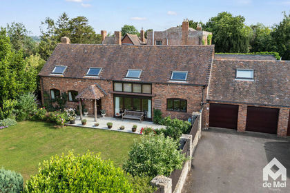 Barn Conversion for sale in Bredon
