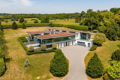 1.2 acres of Residential Land for sale in Epping