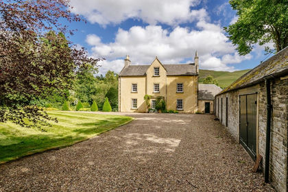 3 acres of House with Land for sale in Dumfriesshire, Clydesdale and Tweeddale