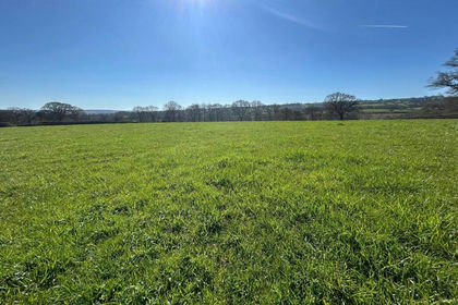 8.8 acres of Agricultural Land for sale in Broadway
