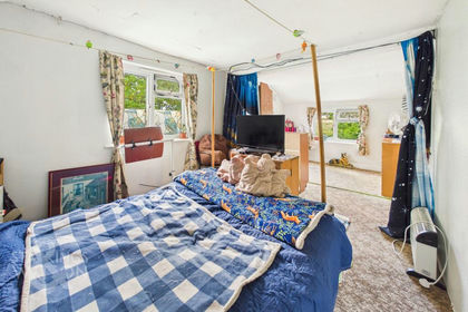 5 acres of Cottage for sale in Reedham