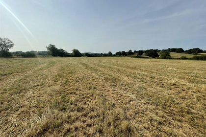 12.8 acres of Grazing Land for sale in Llantrisant Fawr