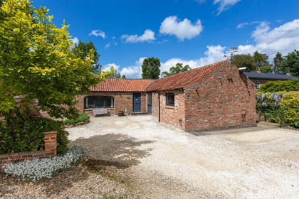 Barn Conversion for sale in Skirpenbeck