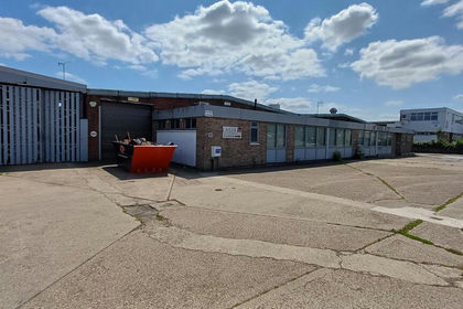 Warehouse for sale in Shotgate