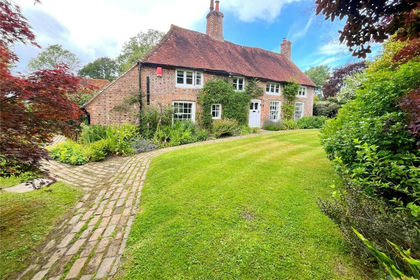 2.3 acres of House with Land for sale in Herstmonceux