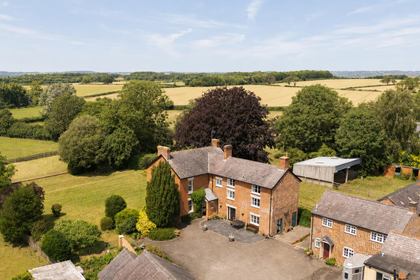 7.4 acres of Country Home for sale in Sibbertoft
