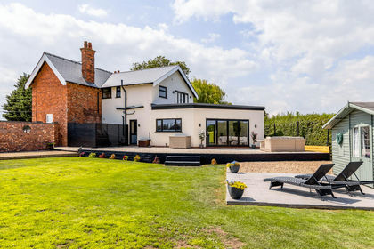 3 acres of House with Land for sale in Friskney