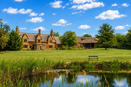 2.3 acres of House with Land for sale in Finedon