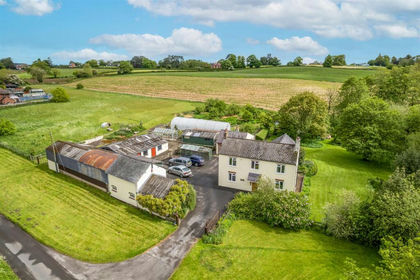 2.6 acres of Cottage for sale in Whitchurch Rural