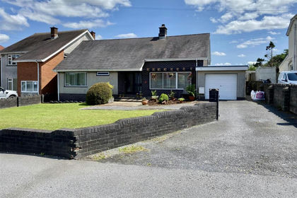2 acres of House with Land for sale in Llanedi