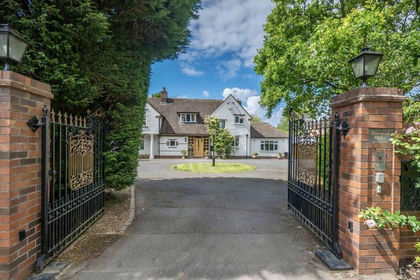1.5 acres of House with Land for sale in Tanworth-in-Arden