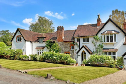 1.1 acres of House with Land for sale in Burnham