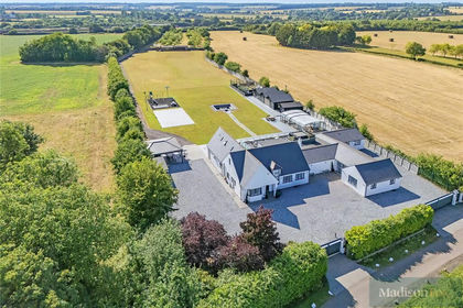 5.8 acres of House with Land for sale in Bobbingworth
