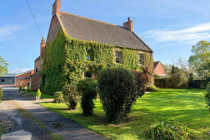 1.5 acres of House with Land for sale in Brent Knoll