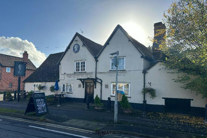 Pub for sale in Crowmarsh