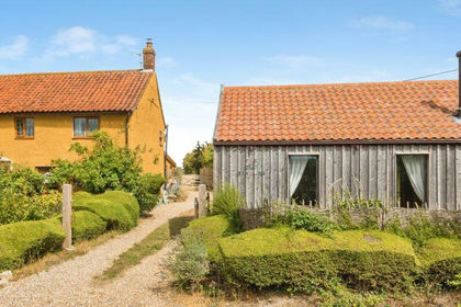 Cottage for sale in Mundham