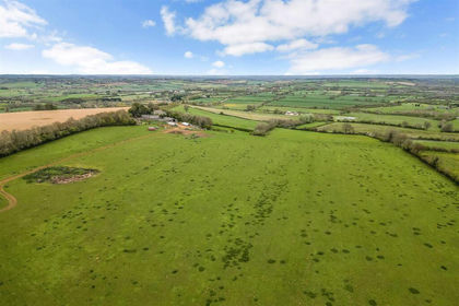 40 acres of House with Land for sale in Hook Norton
