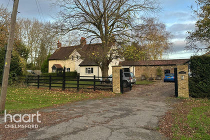 2 acres of Land for sale in Roxwell