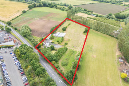 3.7 acres of Smallholding for sale in Pershore