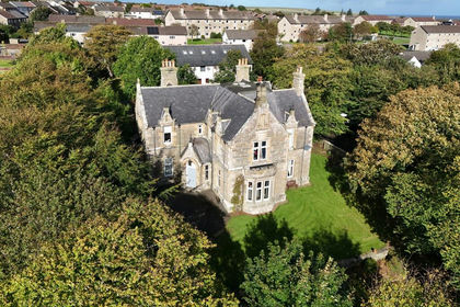 1 acre of House with Land for sale in Caithness, Sutherland and Easter Ross