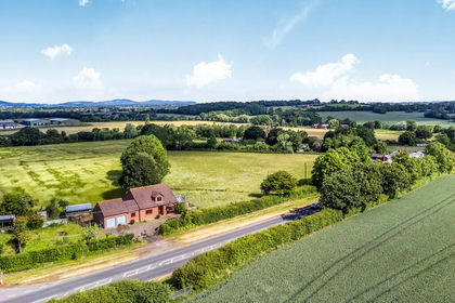 4.8 acres of House with Land for sale in Powick