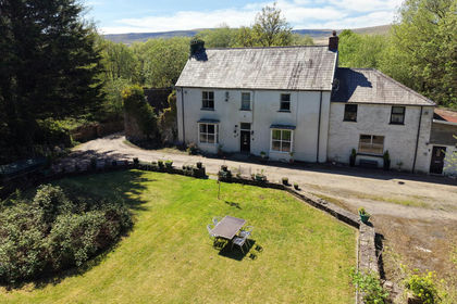 4 acres of House with Land for sale in Hirwaun