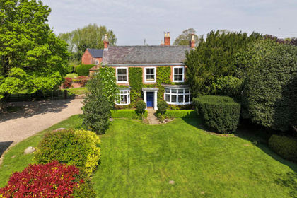 6 acres of Farmhouse for sale in Langriville