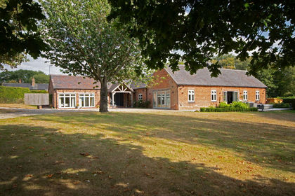 4 acres of House with Land for sale in Hoar Cross