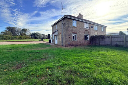 1.3 acres of House with Land for sale in Upwell