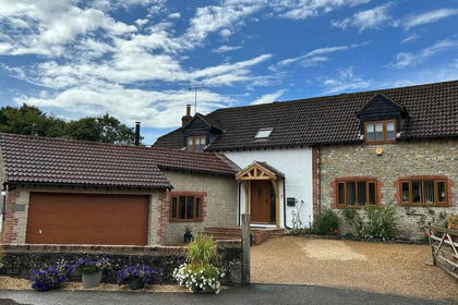 Barn Conversion for sale in Brixton Deverill