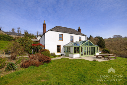 21 acres of Farmhouse for sale in Landrake with St. Erney