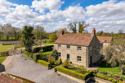26 acres of Equestrian property for sale in Snape with Thorp