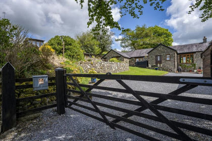 Barn Conversion for sale in Cynwyl Gaeo