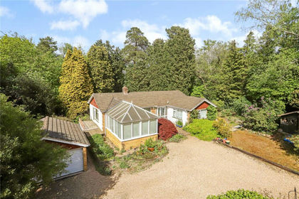 1.5 acres of House with Land for sale in Farnham