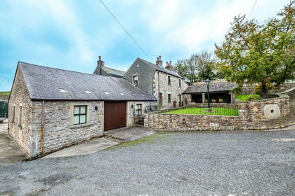 9.5 acres of Farmhouse for sale in Scotforth