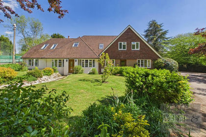 1.2 acres of Country Home for sale in Sedlescombe