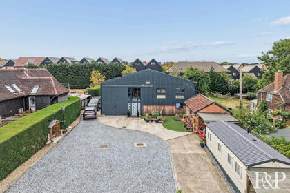 Barn Conversion for sale in Warfield