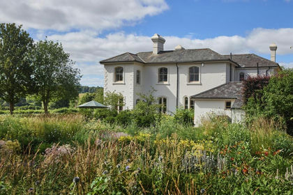 5.5 acres of House with Land for sale in Itchen Stoke and Ovington