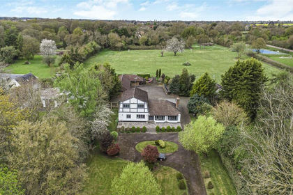 4.6 acres of House with Land for sale in Welwyn