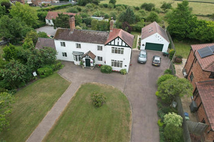 1.7 acres of House with Land for sale in Maisemore