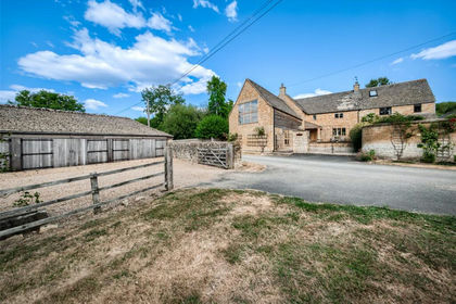 2.8 acres of Barn Conversion for sale in Broadway
