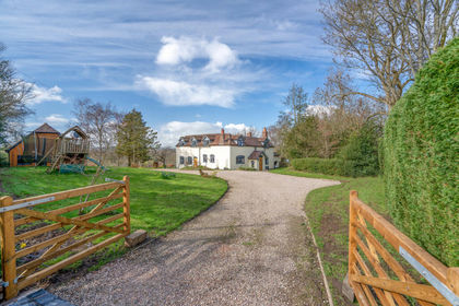 1.5 acres of Cottage for sale in Rock