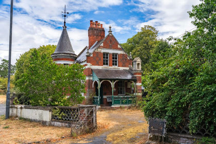 1 acre of House with Land for sale in Droitwich Spa