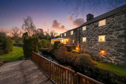 2 acres of Land for sale in Llandderfel