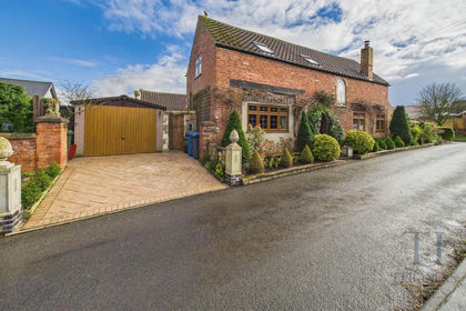 Barn Conversion for sale in Gotham