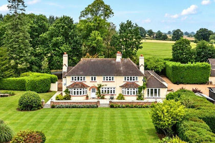 3.7 acres of House with Land for sale in Stratfield Mortimer