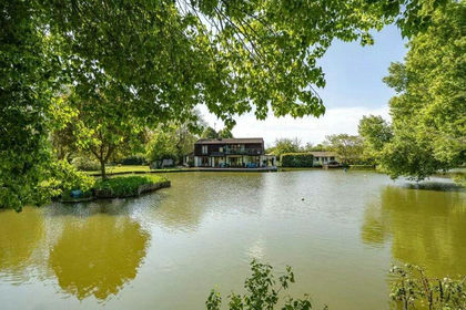 6 acres of House with Land for sale in Great and Little Kimble cum Marsh