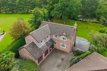 1 acre of House with Land for sale in Weaverham