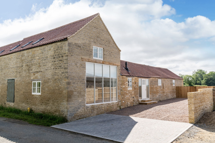 Land for sale in Bitchfield and Bassingthorpe